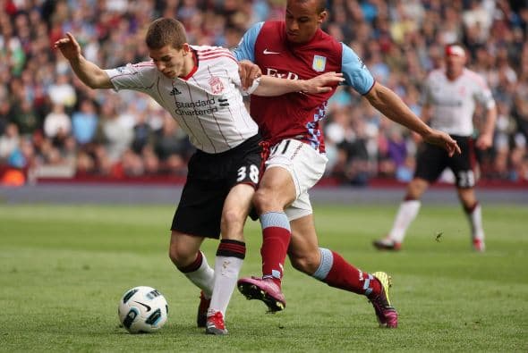 Liverpool venía haciendo bien las cosas en este cierre de temporada, pero en su duelo con Aston Villa cayó por 1-0.