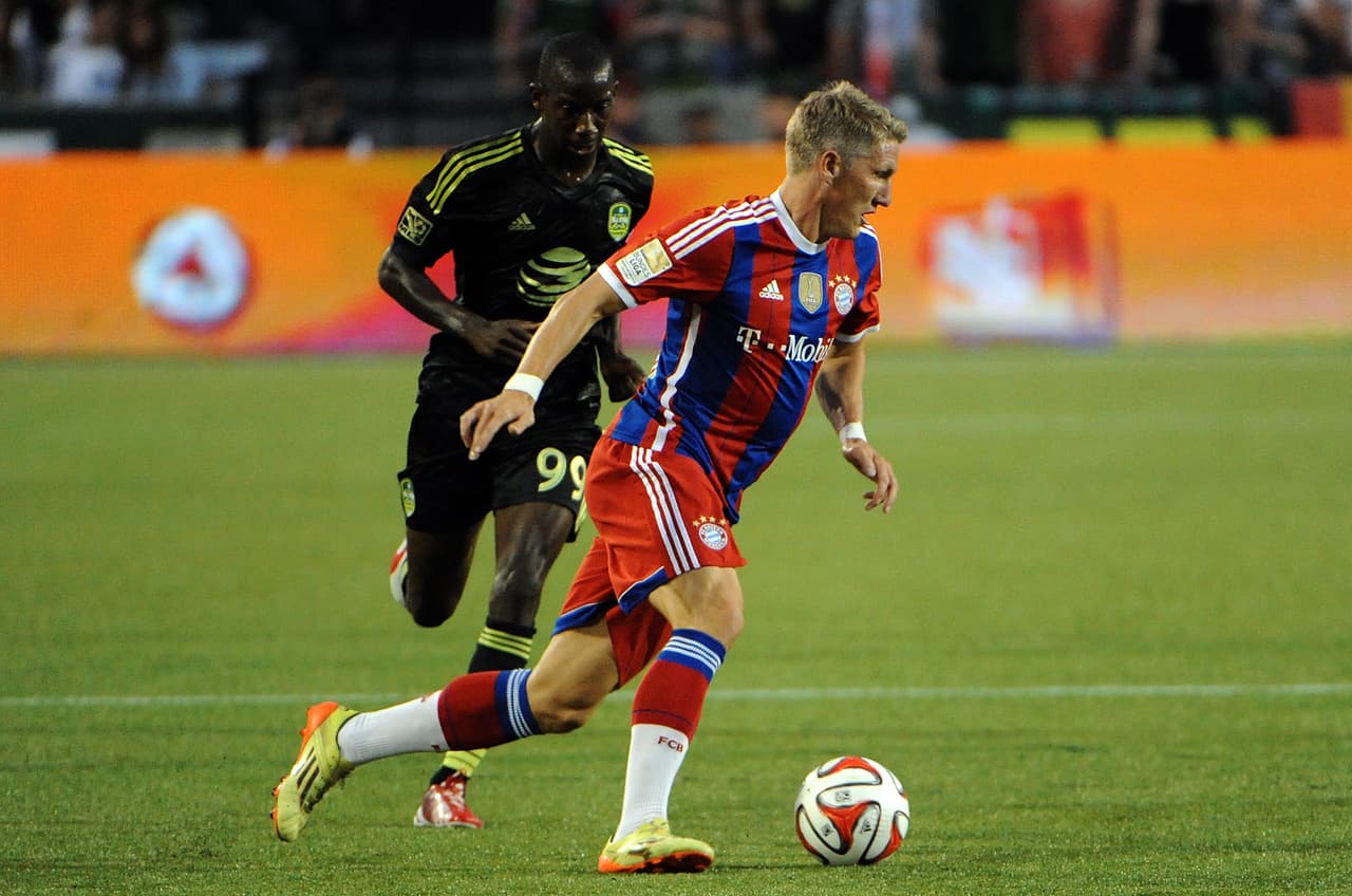 El cuadro de la MLS derrotaría al legendario club alemán por 2-1, dejando al entrenador Pep Guardiola famosamente frustrado. El español se rehusó a saludar al entrenador de la MLS, Caleb Porter al final del partido.