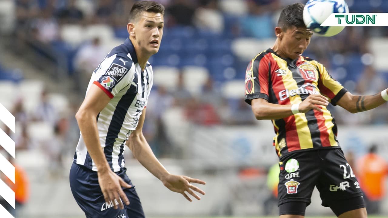 César Montes, contento por el regreso de Mohamed 