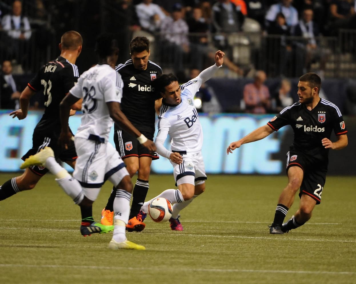 Choque de estilos: el juego veloz los Caps contra el pragmatismo del United.