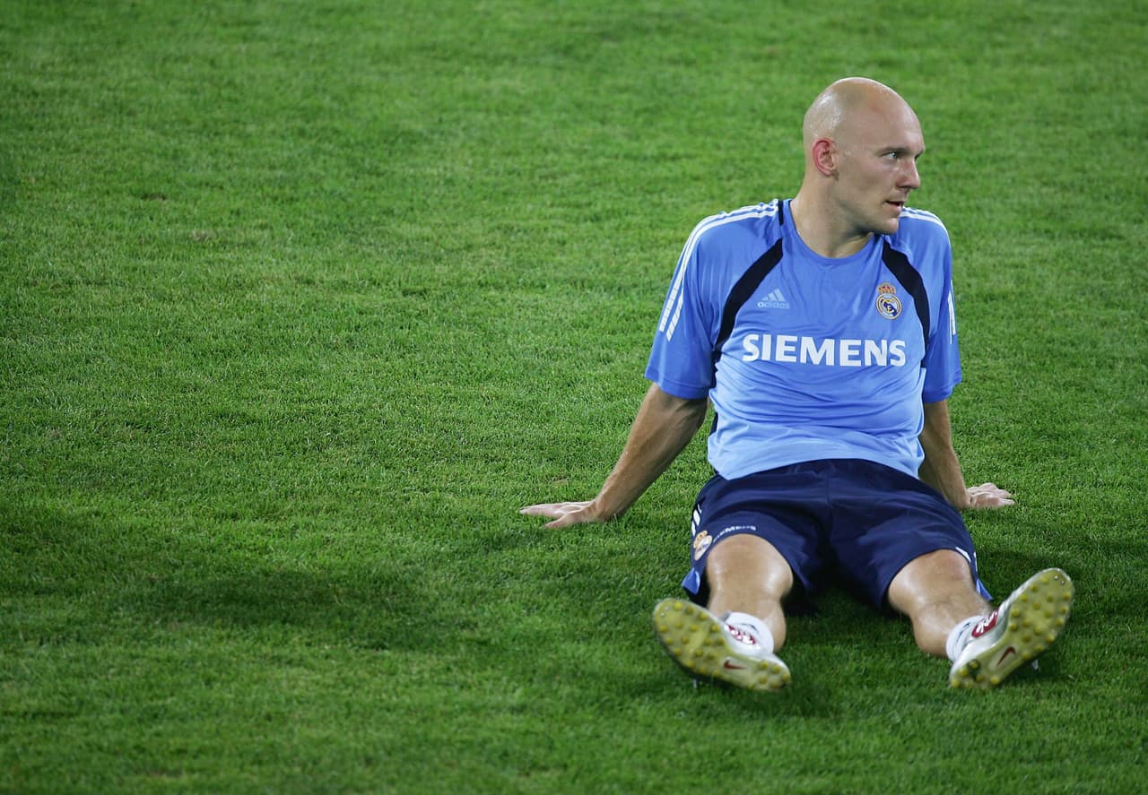 El danés Thomas Gravesen llegó con mucha expectativa para la temporada de 2005-2006, pero su estilo duro y forma de ser particular no terminaron por llenar las expectativas.