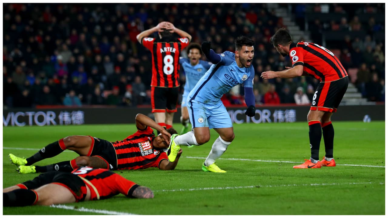 La presencia de Agüero en el área del Bournemouth provocó un autogol.