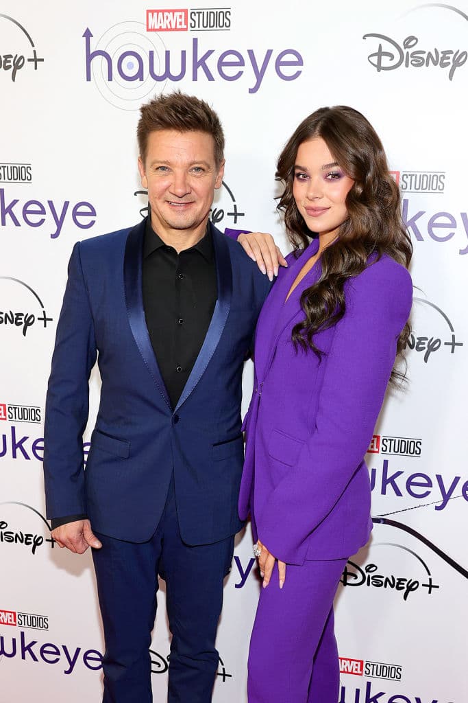 Ahora dará vida a la heroína de Marvel favorita de los fanáticos, Kate Bishop, junto a Jeremy Renner.