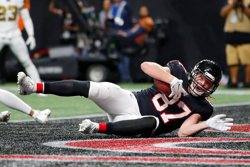 Tras vencer a los Falcons 26-18, en el último partido de la jornada de Acción de Gracias, son el primer equipo en clasificarse a playoffs.