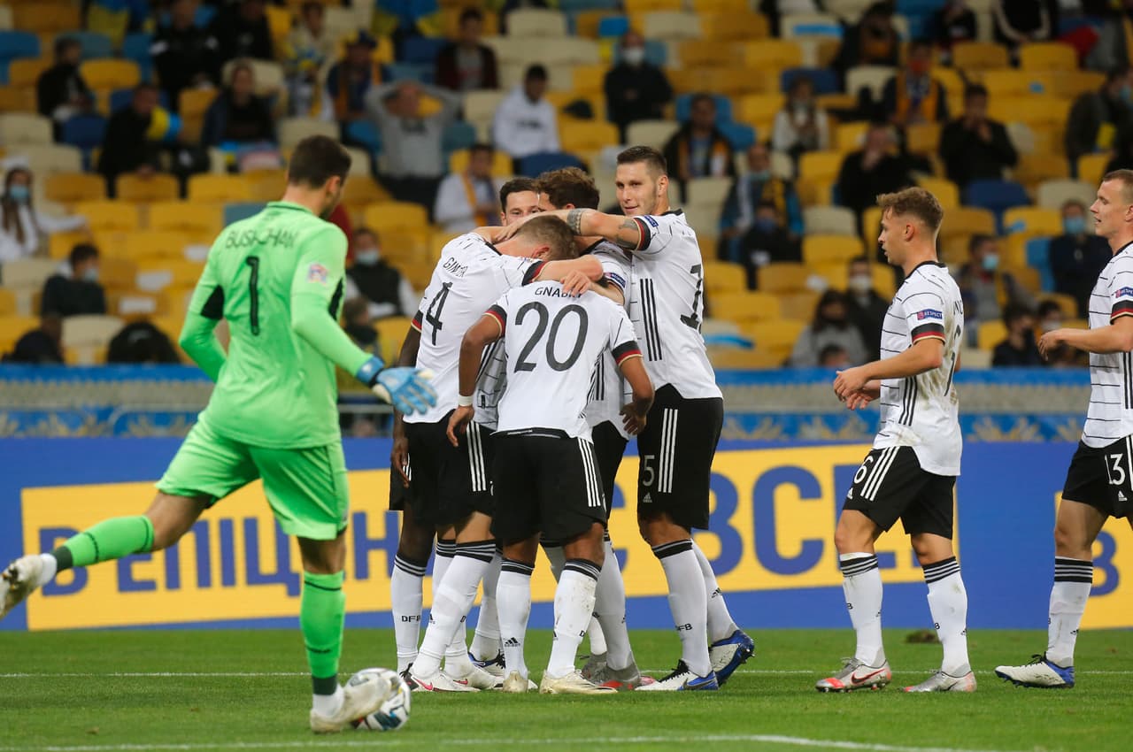 Ginter (20’) abrió el marcador, Goretzka (49’) creció la diferencia y Malinovskyi (76’) descontó de penal; Ucrania se medirá a España y Alemania a Suiza en la J4.