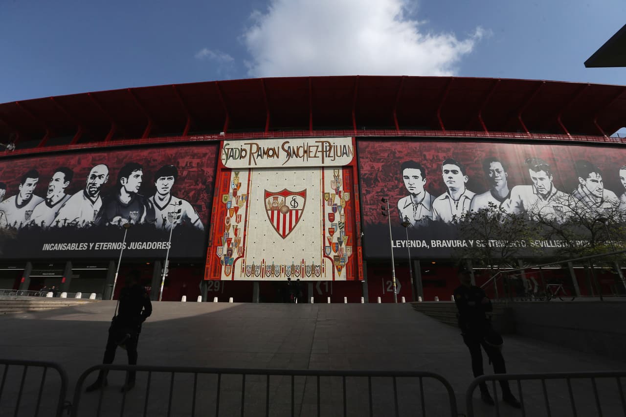 Desde tempranas horas el Ramón Sánchez Pizjuán se fue llenando de color para vivir una jornada especial de la UEFA Europa League entre el Sevilla F.C. y la S.S. Lazio, quienes definirían uno de los clasificados a los octavos de final del torneo continental.