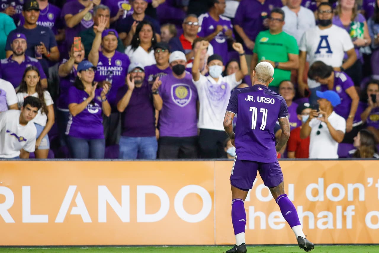 Pero fue el volante Junior Urso anotó el tanto de la victoria final para 'los Leones'.
<br>