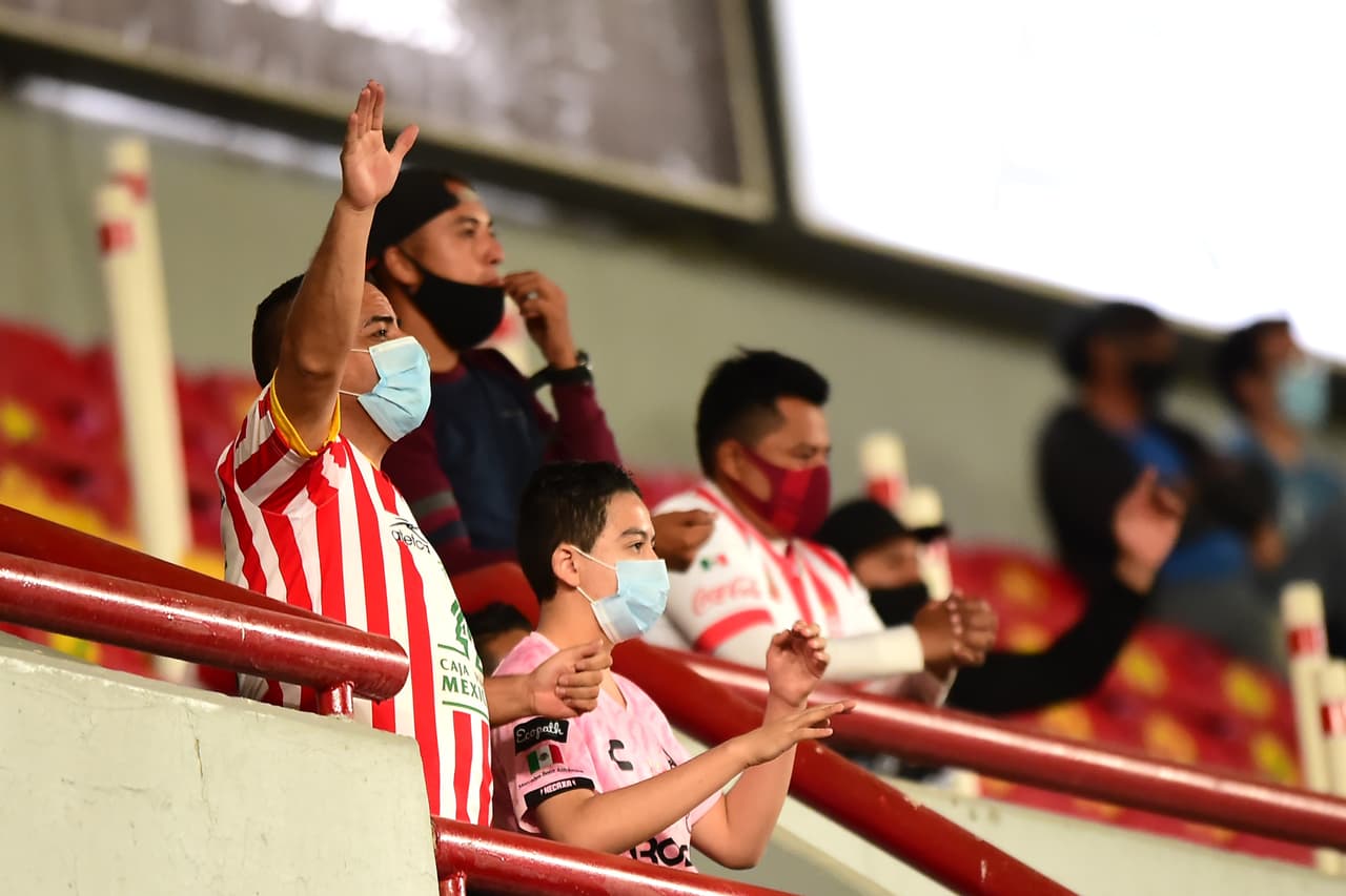 Ian González (4’) abrió el marcador muy temprano en el partido. Malagón se vistió de héroe y atajó un penal para impedir el empate. En la recta final, Arce (81’) metió el tanto de la victoria. Necaxa visitará a Querétaro y Tijuana visitará a Toluca en la J15.