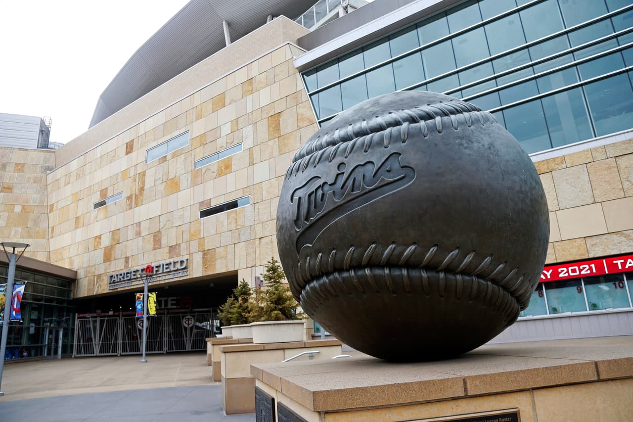 La pelota gigante del Target Field, hogar de los Minnesota Twins.