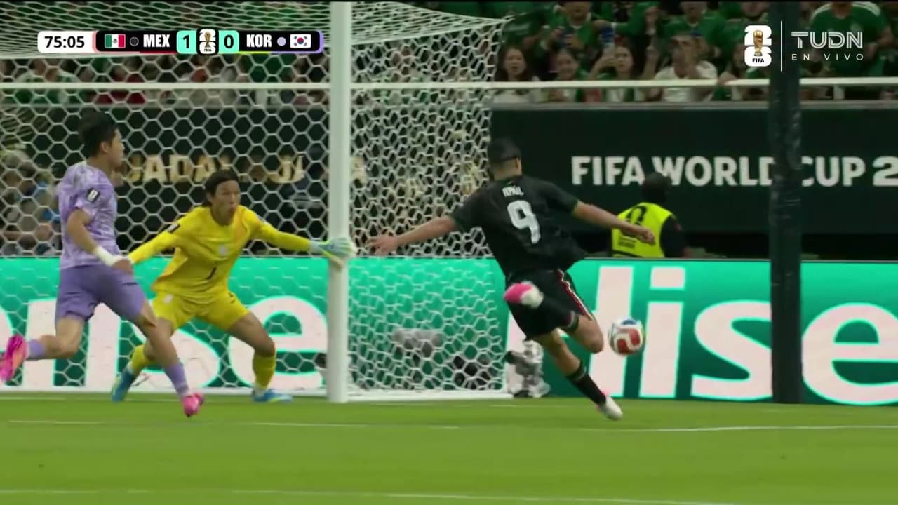 ¡Era de primera Raúl! México se pierde el segundo e iba a ser golazo