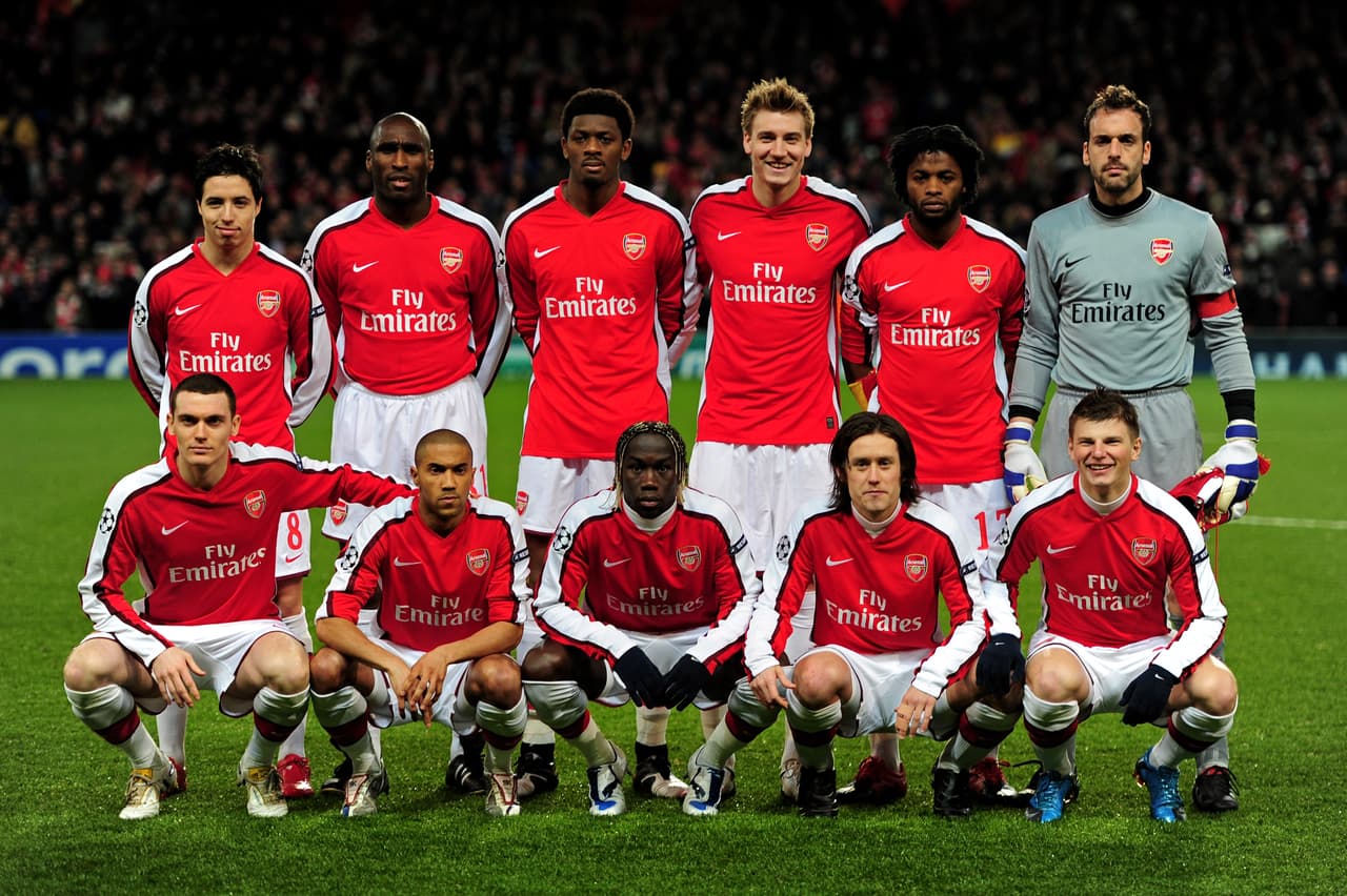 Sin embargo, el 9 de marzo de 2010 al Arsenal definió su clasificación en Londres goleando 5-0 al equipo portugués.