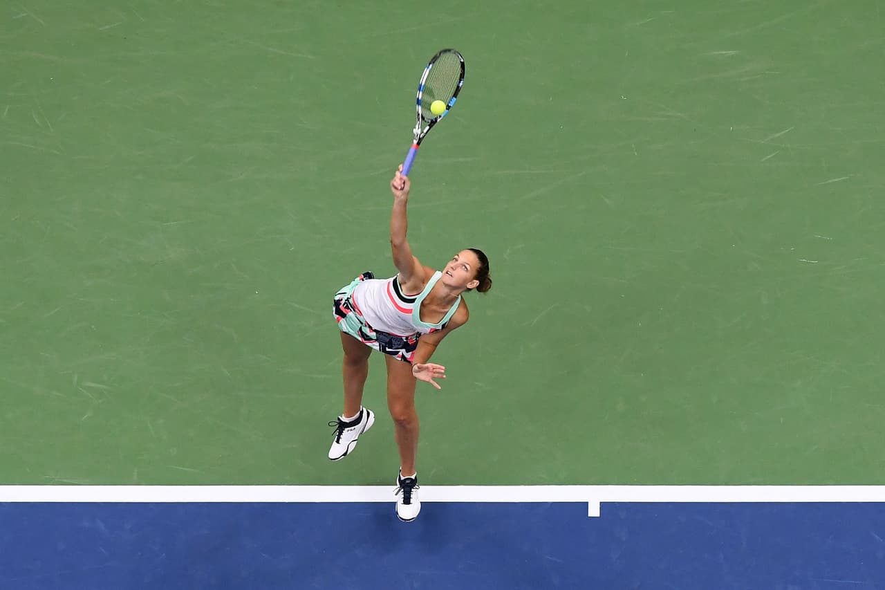 La checa no estuvo tan precisa en la búsqueda del empate y cedió en su saque, algo que aprovechó su rival en un resultado que pone a Muguruza, también eliminada, como número uno.