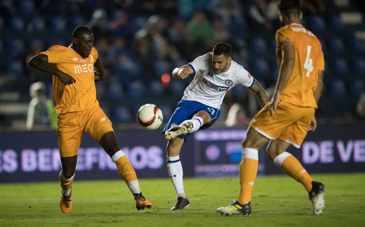 Cruz Azul todavía se mantuvo dominante, pero sin ser eficiente para generar peligro.