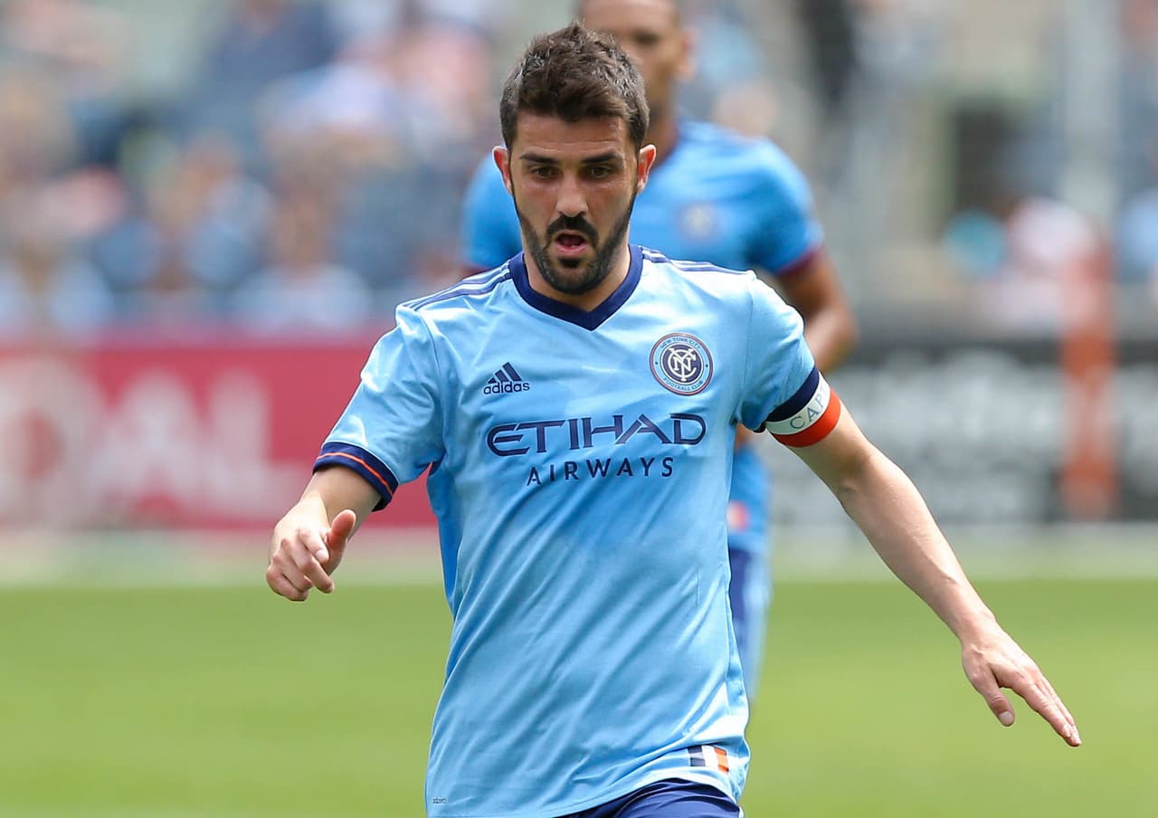 Jun 9, 2018; New York, NY, USA; New York City forward David Villa (7) dribbles the ball downfield during the second half against Atlanta United at Yankee Stadium. The game ended in a 1-1 tie. Mandatory Credit: Chris Bergmann-USA TODAY Sports