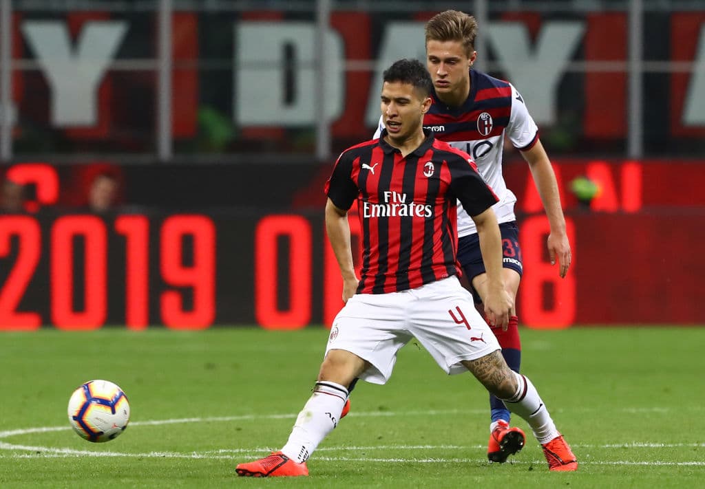 A José Mauri lo ha enfrentado mucho, es uno de los defensas más duros que ha encontrado Dybala en su carrera profesional, por ello tiene su camiseta.