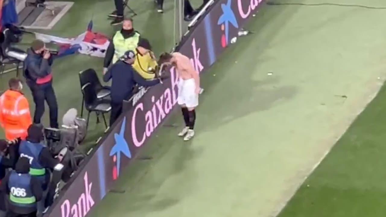 Ivan Rakitic regala hasta los pantalones en su visita al Camp Nou