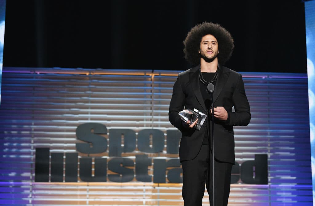 <b>Colin Kaepernick</b>. A diferencia de las estrellas antes mencionadas 'Kap' no ha dejado huella como quarterback en la NFL sino por su firme protesta ante la discriminación racial y la violencia policial.