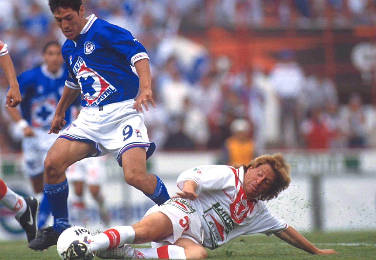 Miguel Herrera vio a Cruz Azul campeón por última vez hasta ahora en la Liga MX cuando aún era jugador activo y desde ese 1997 su vida profesional lo ha llenado de una valiosa experiencia.
