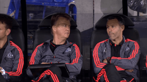 Los usuarios de Twitter y Facebook se burlaron de los errores de Javier 'Chicharito' Hernández con el Manchester United en el partido ante el Brujas rumbo a la Champions.