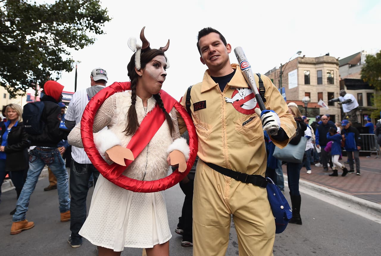 Ante las maldiciones en mención, especialistas como los cazafantasmas estuvieron presentes para acabar con ese rumor.