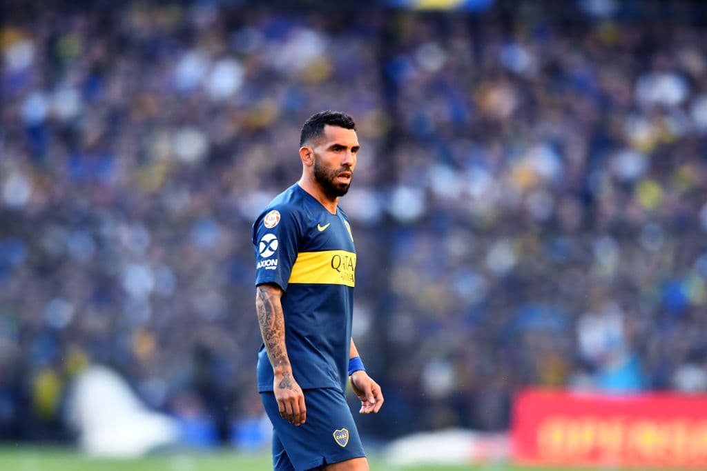El mediocampista de Boca, Carlos Tévez, tuvo un discreto partido y no pudo llevar a su equipo a descontar en el marcador.