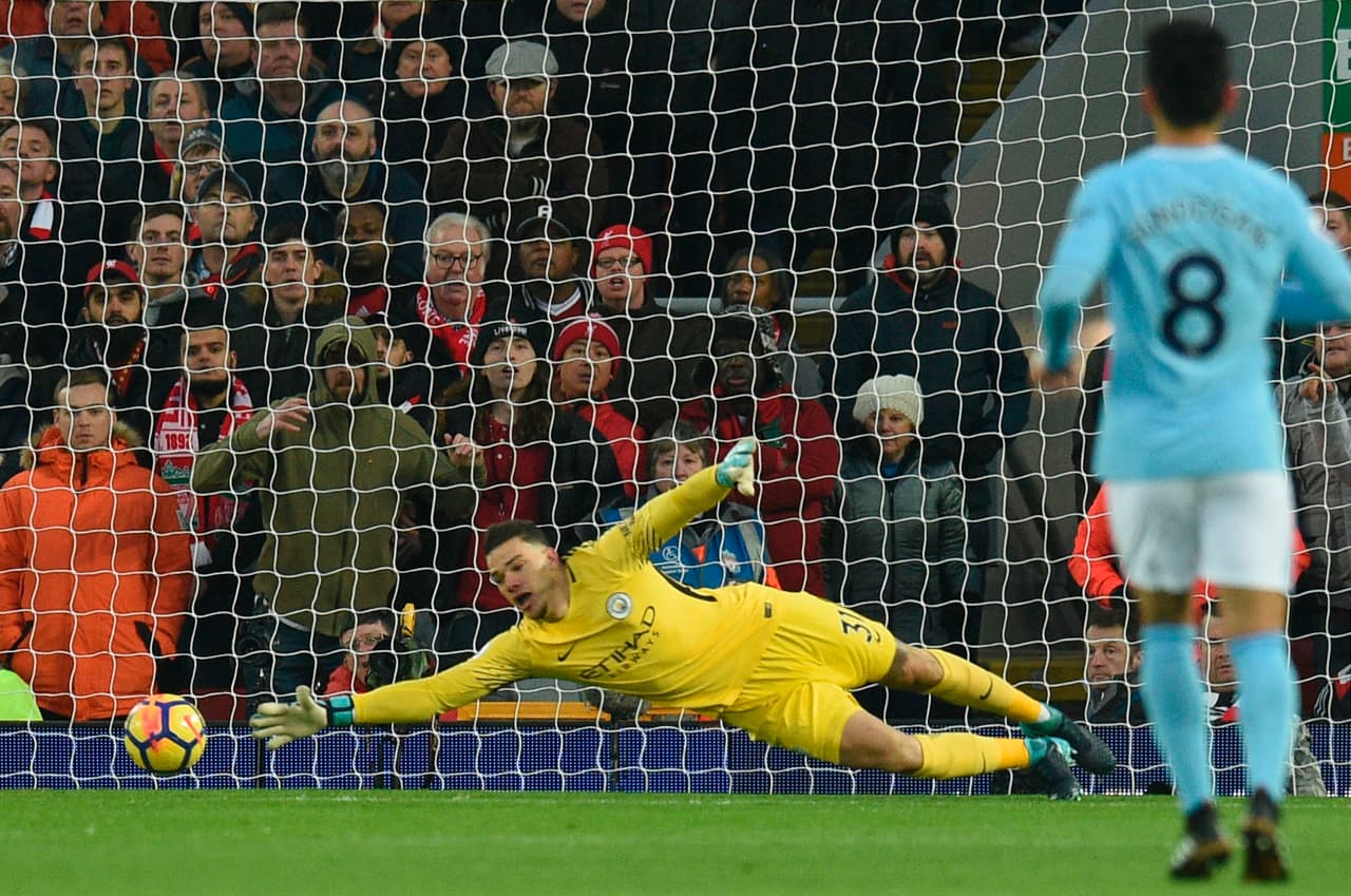 La gran víctima de la jornada fue el arquero brasileño Ederson Moraes, que desde muy temprano sufrió la delantera del Liverpool.