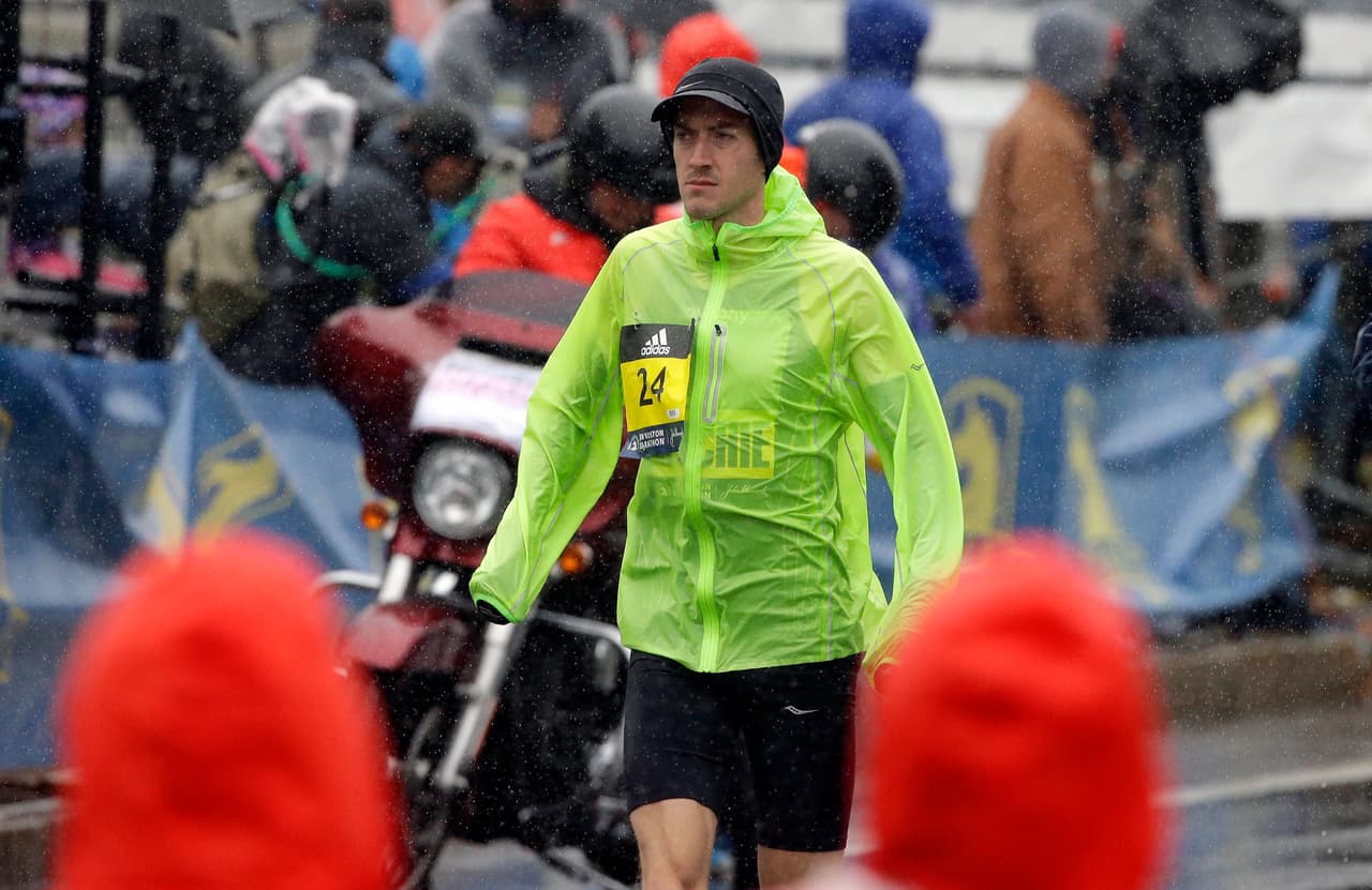 Hubo cierre de carreteras y calle y las personas tuvieron que movilizarse a través del servicio de transporte público que ha sido establecido.