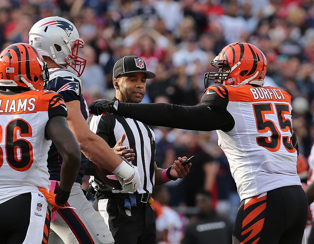 "Mientras seguimos dando forma al roster de la temporada 2019, sentimos que es lo mejor para el equipo y para Vontaze un nuevo comienzo. Vontaze ha sido un buen jugador aquí, el equipo lo aprecia y también muchos fans, pero nos enfocamos en el futuro", dijo Zac Taylor, el nuevo coach de los Bengals.