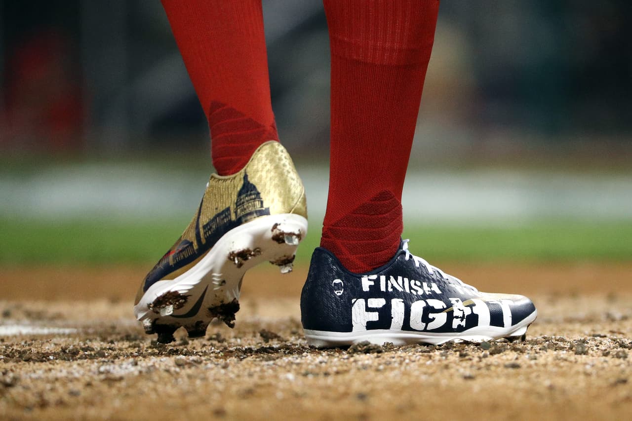 Los Houston Astros ganan el cuarto juego de la Serie Mundial y se empata 2-2 ante los Washington Nationals.