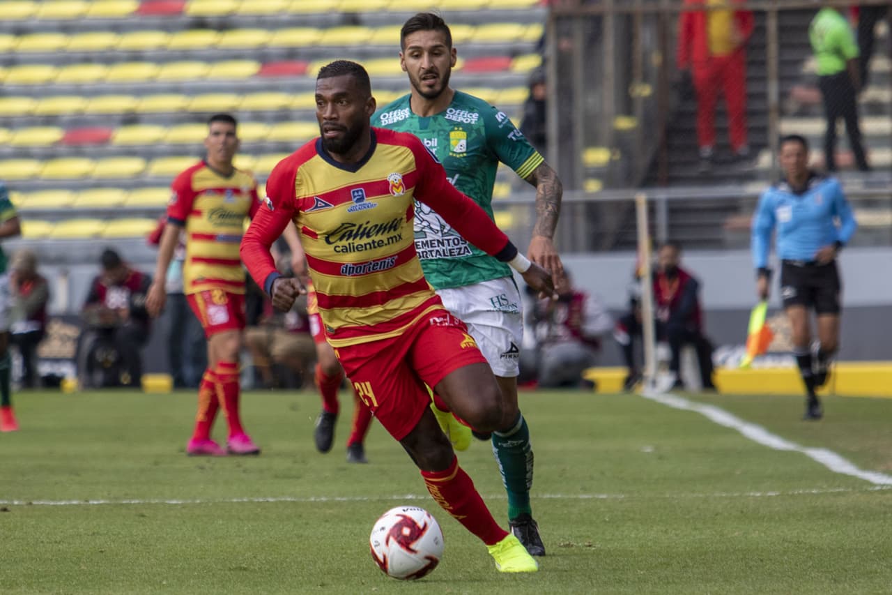 <b>8. Gabriel Achilier – Morelia –</b> El defensor del Morelia es uno de los mejores de su escuadra, pero la velocidad siempre la ha costado y en esta edición de FIFA recibió un 46 de aceleración y 38 de velocidad de sprint dejándolo con un total de rapidez de 42.