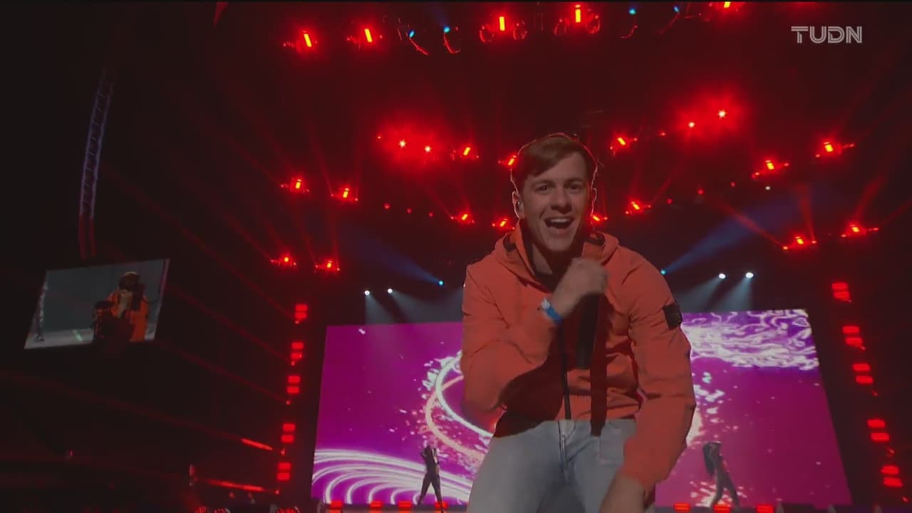 Durante dos horas, Maluma, CNCO, Guaynaa, Los Ángeles Azules y Los 2 de la S prendieron el ambiente en el KIA Forum de Inglewood, California.