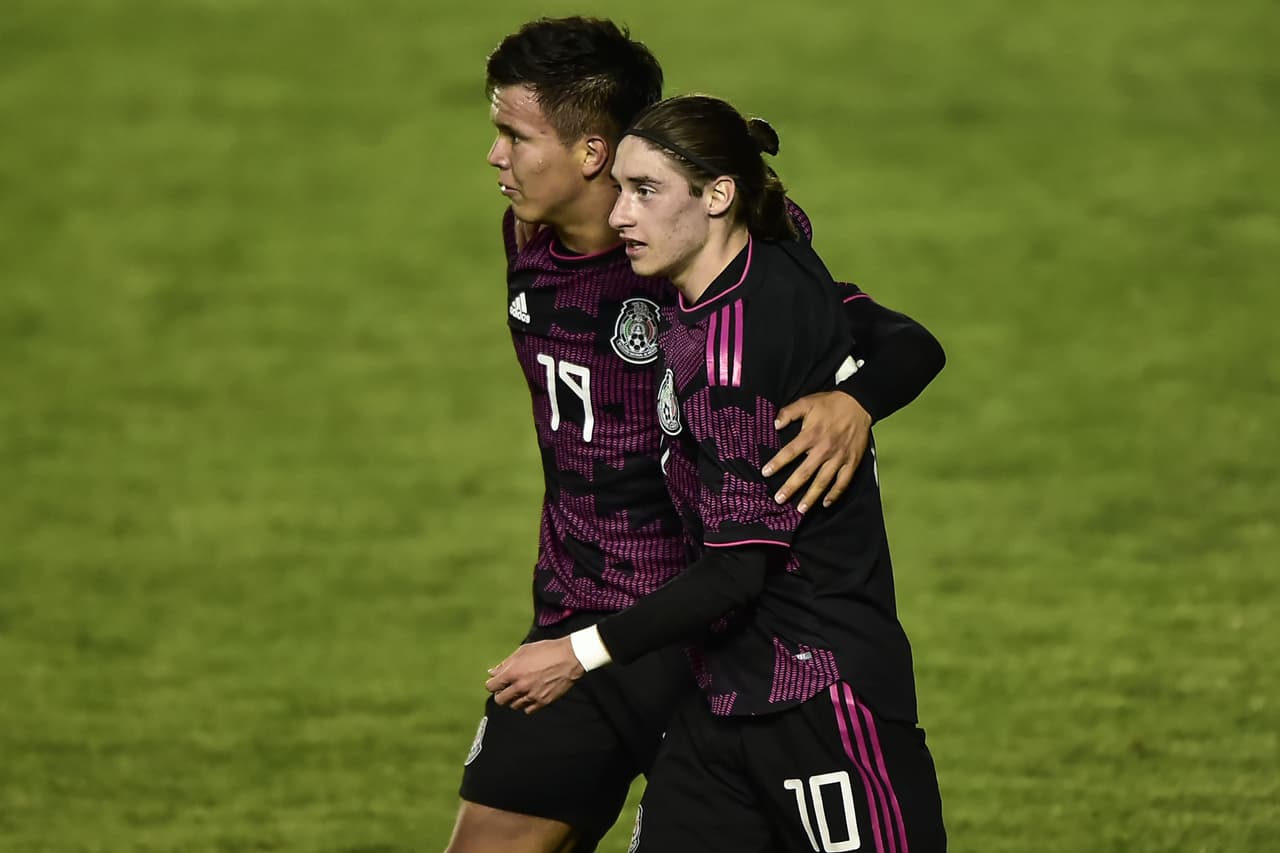 El conjunto Azteca jóven logró quitarse la espina que la selección mayor no pudo y le pegan 2-1 a Estados Unidos en la final de la Revelations Cup.