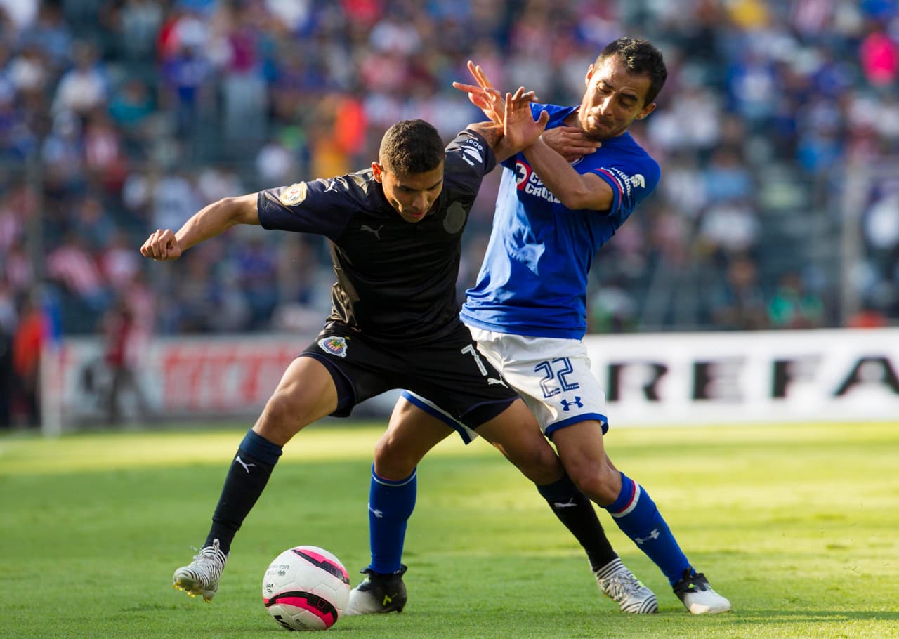 Los aficionados de la Máquina se quedaron con las ganas de ver a su equipo triunfar. Cruz Azul igualó 1-1 con Chivas, el actual campeón.