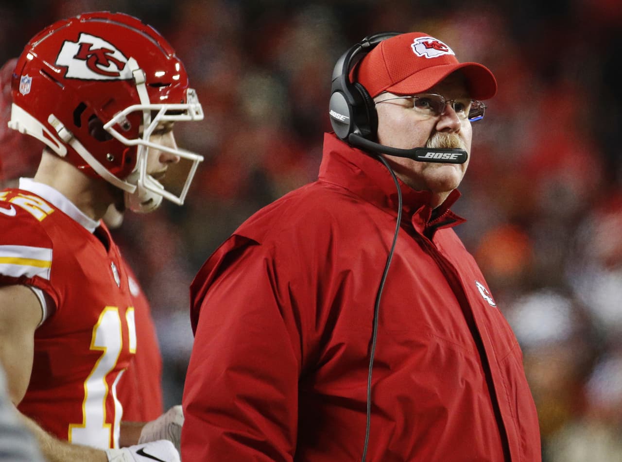 Andy Reid tiene marca de 1-8 como head coach en los Playoffs cuando su equipo está perdiendo al medio tiempo.