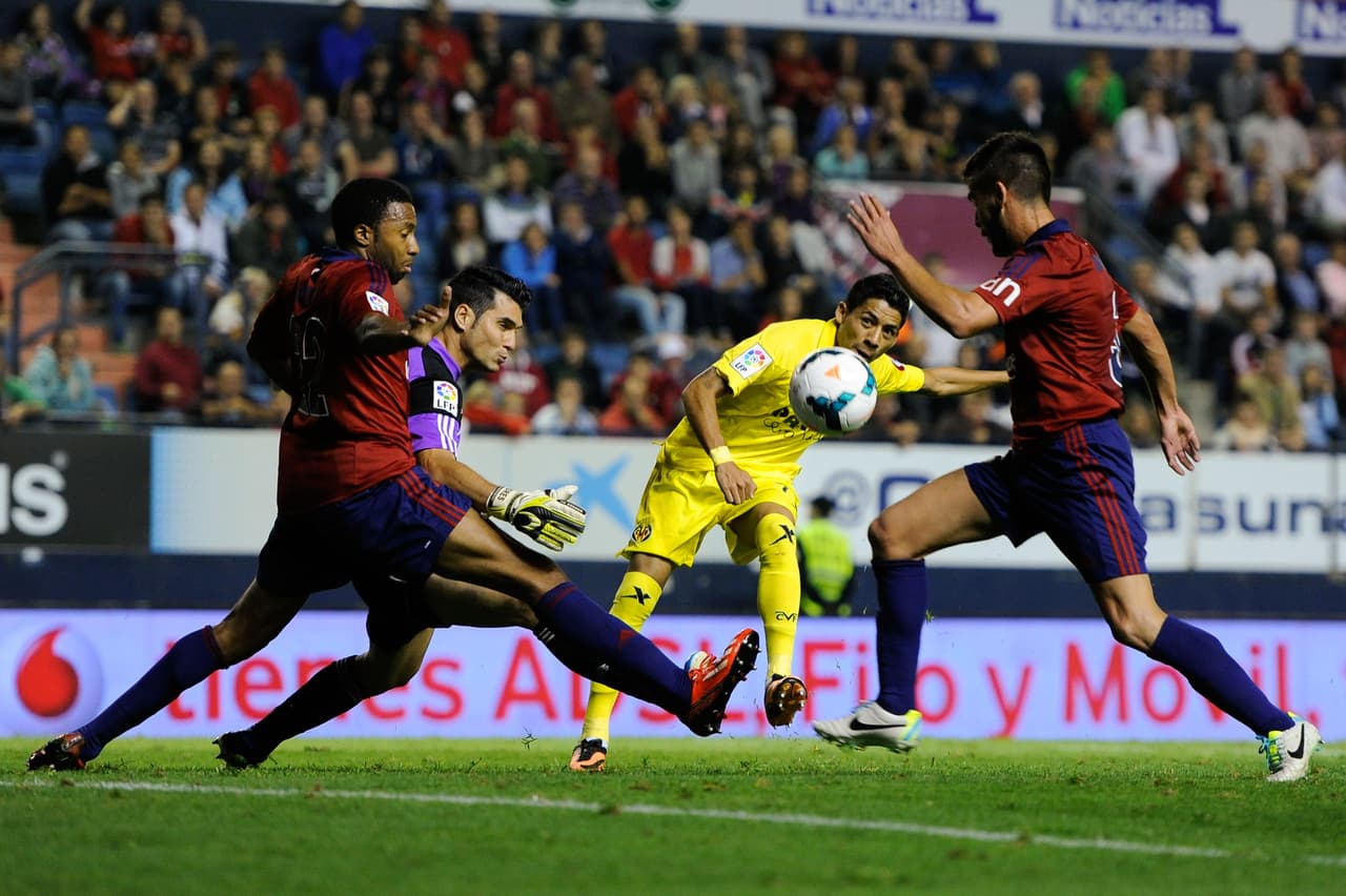 Tras la medalla de oro de Londres 2012, Aquino llegó al Villarreal (entonces en segunda división de España). Un solo gol metió en dos campañas con el 'Submarino Amarillo'. En 2013 fue cedido al Rayo Vallecano de 'Paco' Jémez y se fue en blanco antes de volver a México.