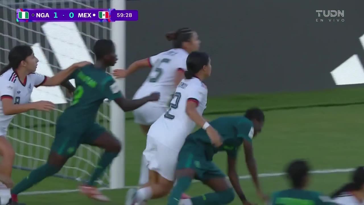 ¿Penal para Nigeria? Se pide un pisotón en el área pero no se marca nada