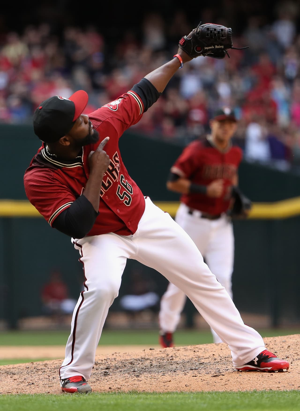 CLE 2 – 3 ARI: Fernando Rodney logró su segundo salvamento de la campaña tras lanzar la novena permitiendo una carrera sucia.