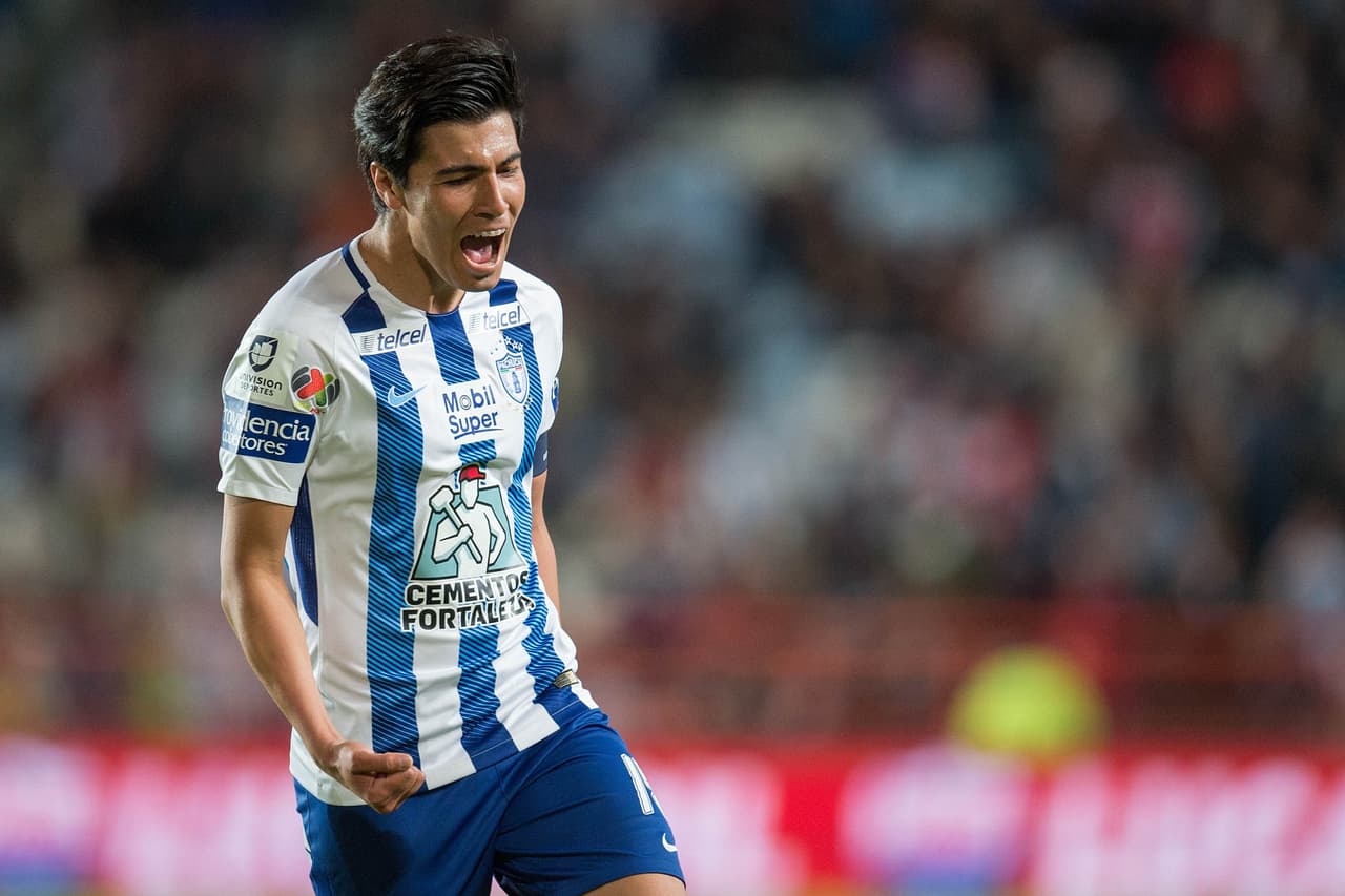 Rumor / Con la salida de Pizarro, Chivas necesita reemplazarlo y el nombre de Erick Gutiérrez (Pachuca) sigue tomando fuerza.