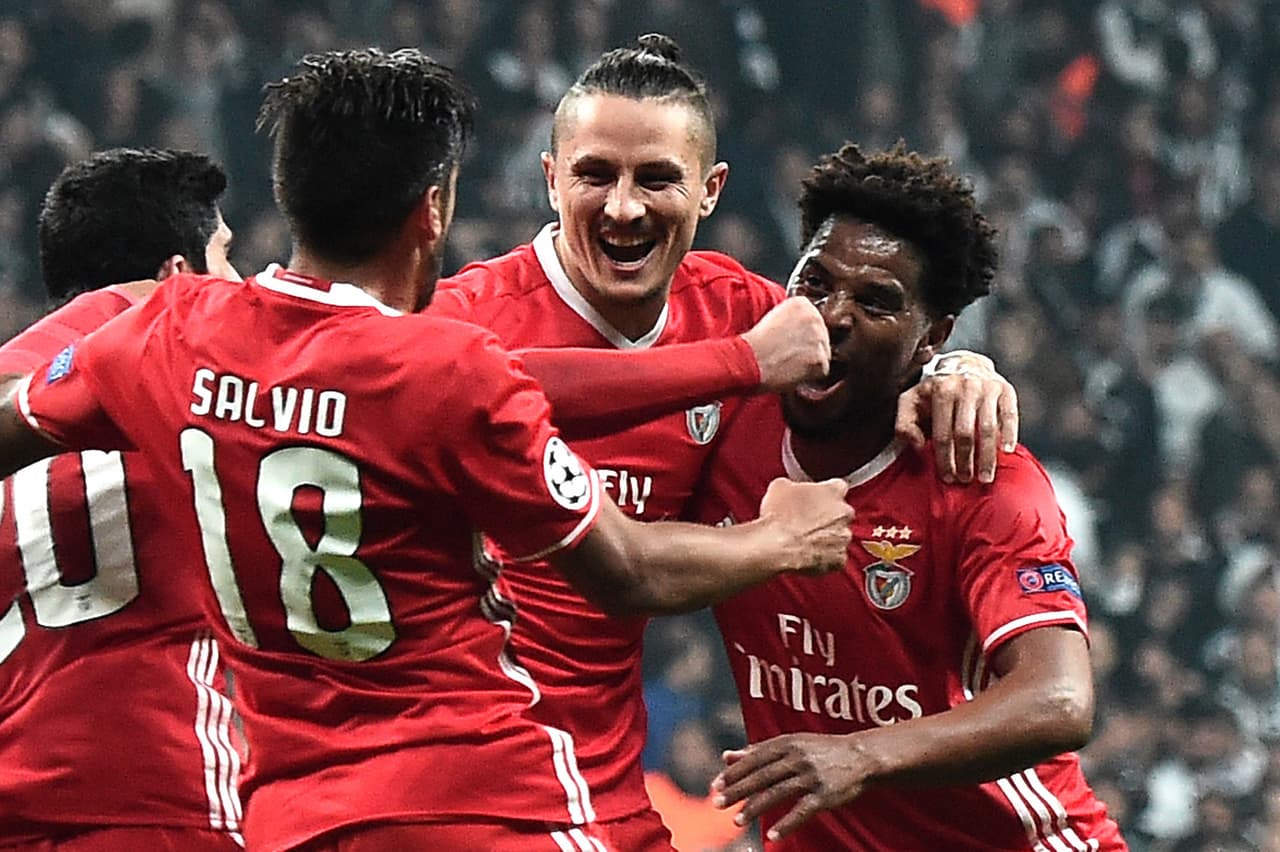 Benfica tuvo como reto llevar su liderato a la par de le pelea por buscar protagonismo en la Champions League, donde clasificó a octavos de final en el segundo lugar de su grupo.