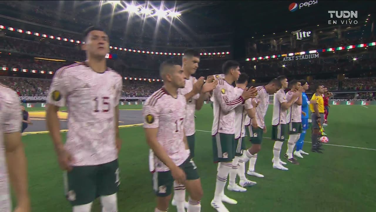 Retumban los himnos de México y Costa Rica en Arlington