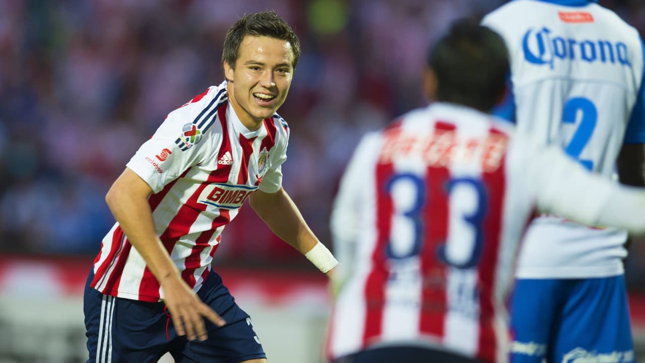 Cuatro años después, Chivas vuelve a Puebla rozando el descenso