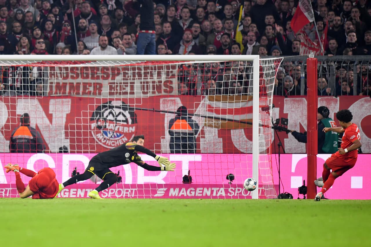 Por Bayern marcaron Lewandowski (17’, 76’) y Gnabry (47’). El autogol fue de Hummels (80’).