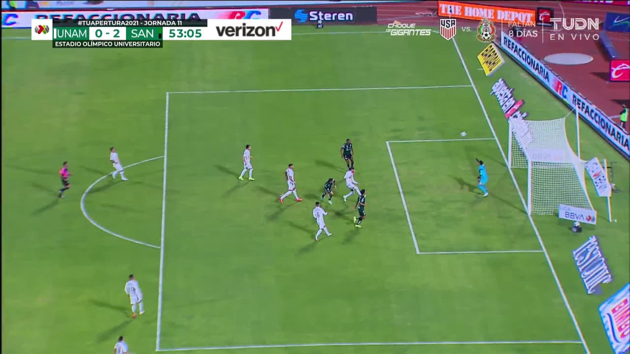 ¡GOL!  anota para Santos Laguna. Diego Valdés