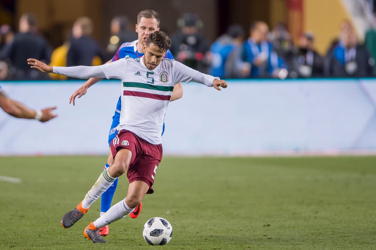 Diego Reyes es el de más altura en el Tri con su 1.90 metros de estatura.