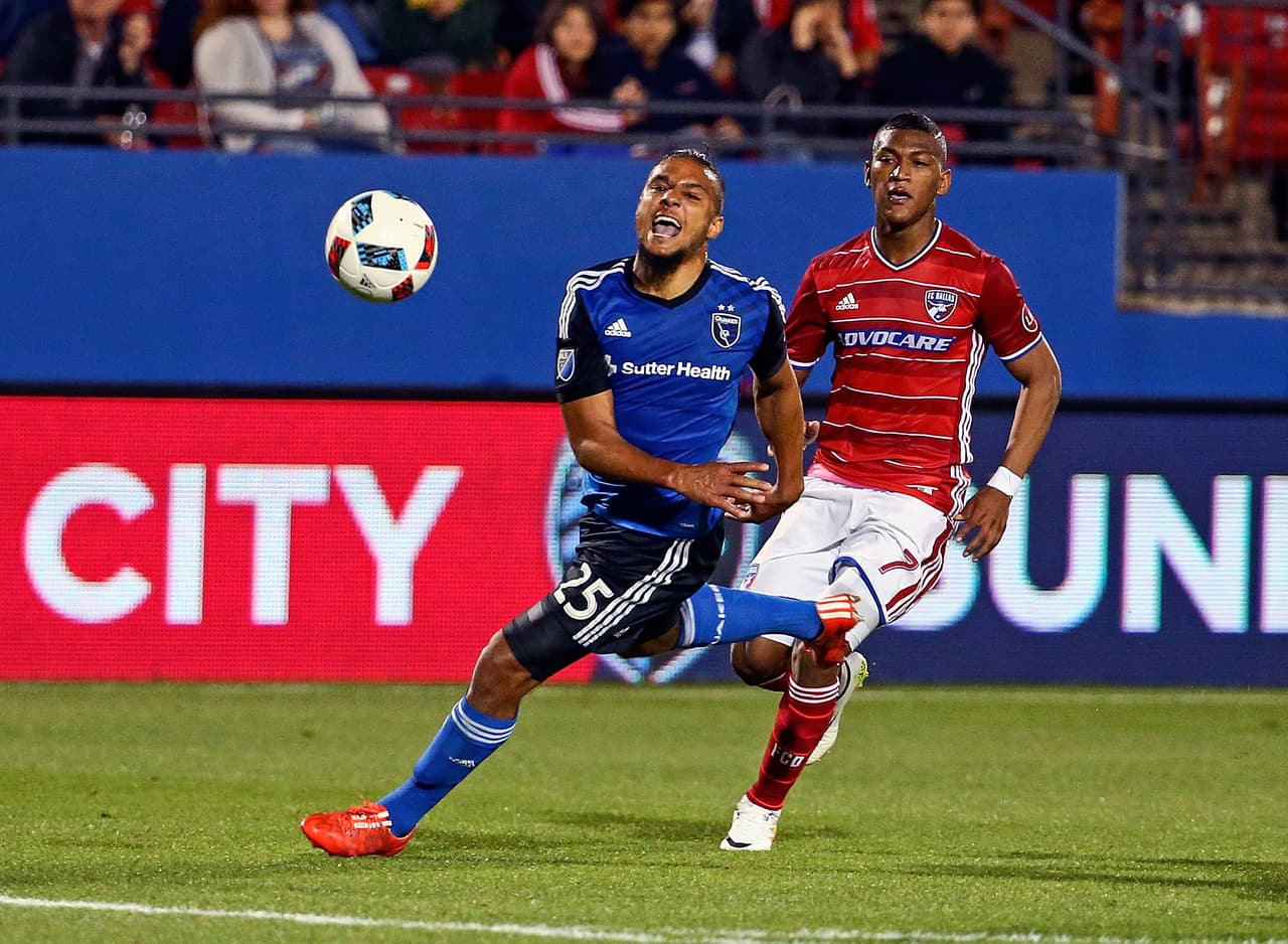 QUINCY AMARIKWA (DEL) | Puso las dos asistencias para los dos goles de San Jose Earthquakes en el empate 2-2 como visitante contra FC Dallas.