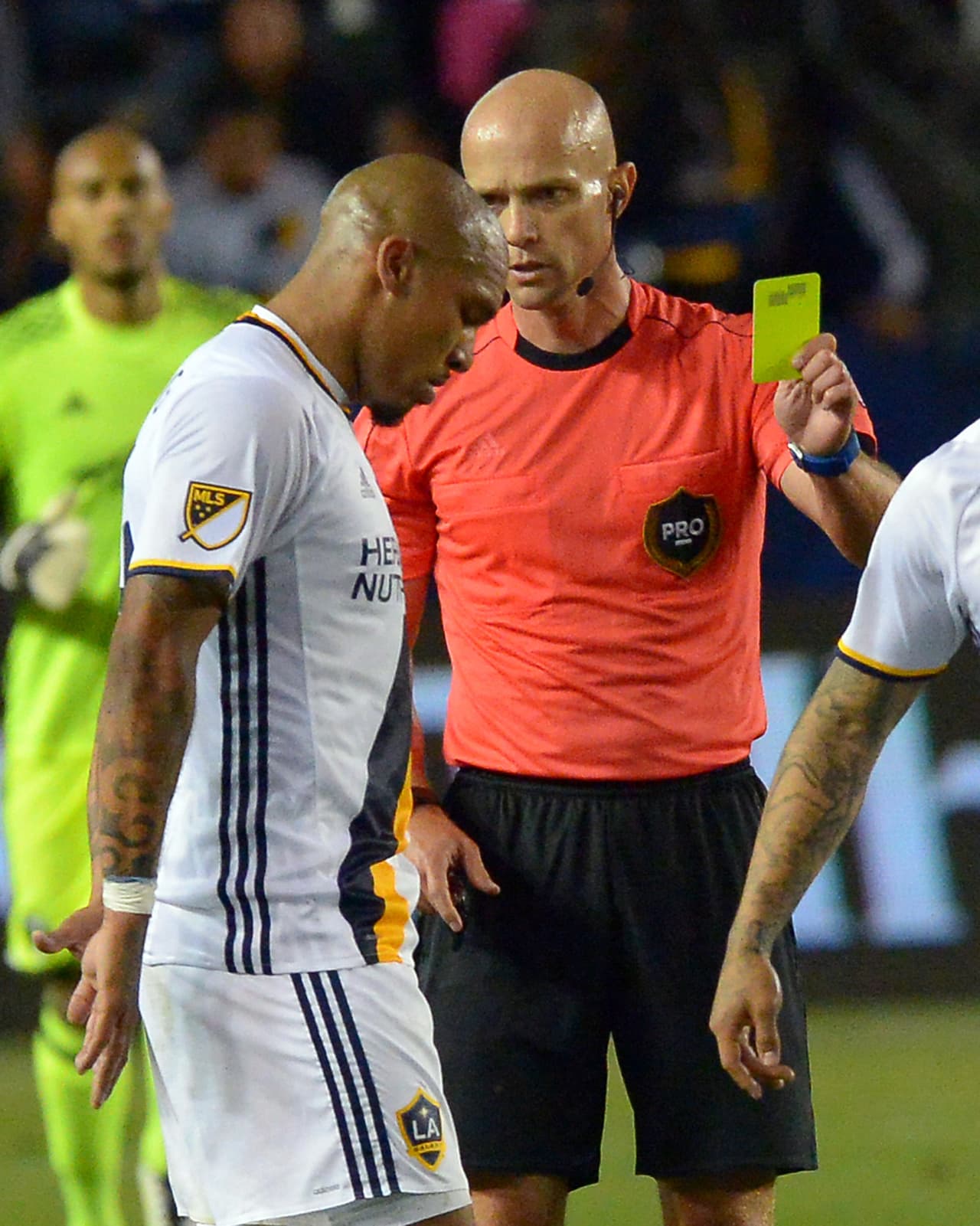 Nigel de Jong es suspendido tres partidos por la falta cometida sobre Darlington Nagbe