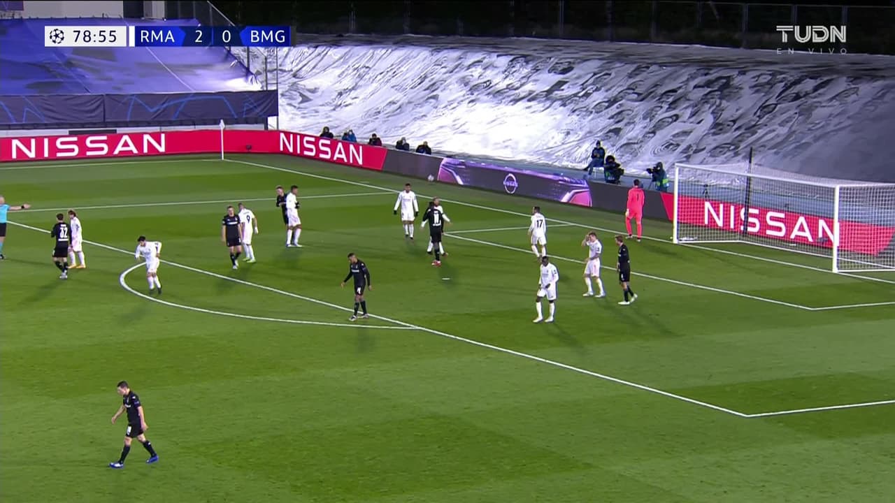 ¡TIRO ATAJADO! disparo por Marcus Thuram.