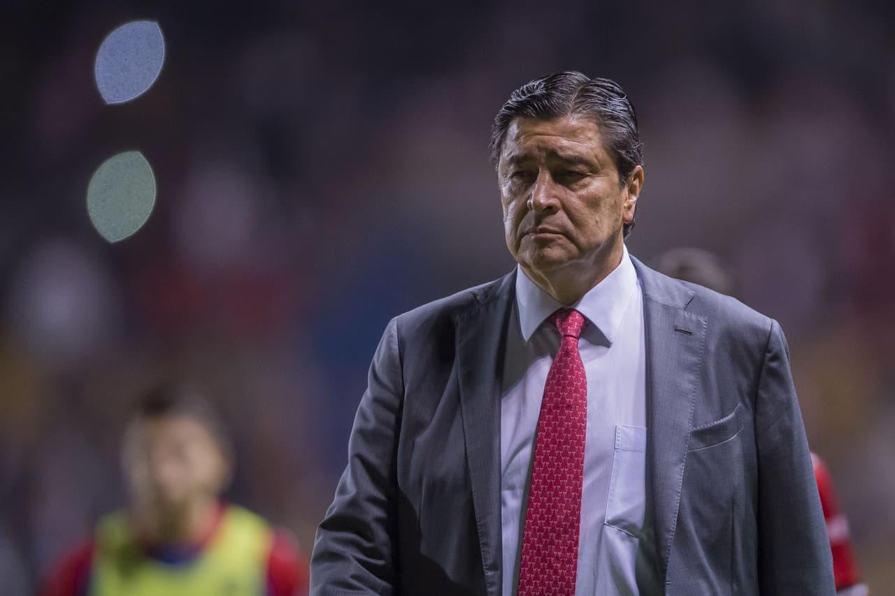 Merecidas críticas: Tena aceptó el fracaso de Chivas