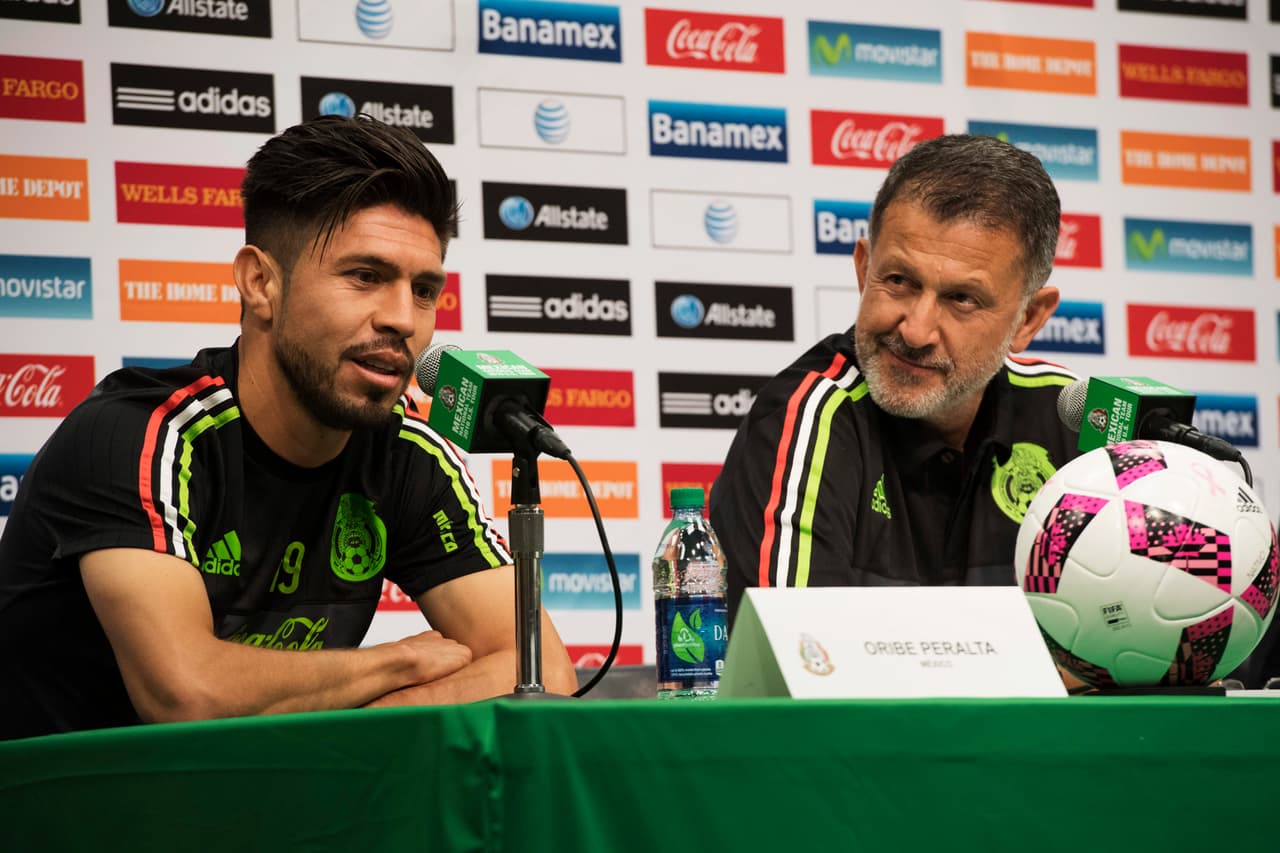 Osorio explicó las ausencias de Oribe y Corona para el duelo del Tri ante Bosnia