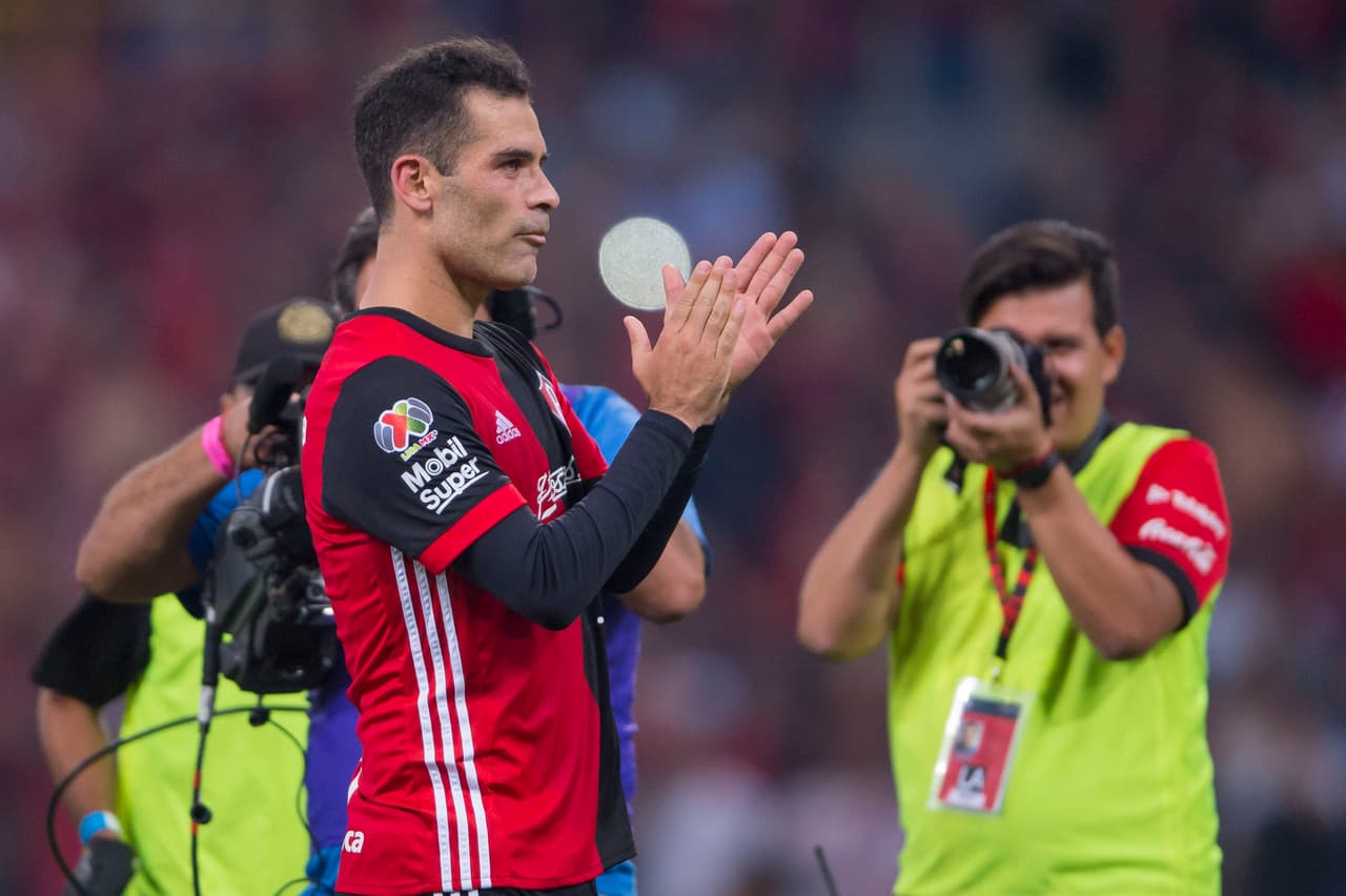 Rafael Márquez jugó su último partido en el Jalisco en la victoria del Atlas sobre Chivas. Los Rojinegros ganaron 1-0, el capitán del Tri y la Selección Mexicana tuvo una destacada actuación, y al final se llevó el cariño de propios y extraños.